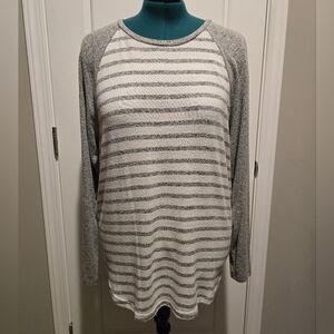Old Navy Gray and White Striped Knit Top